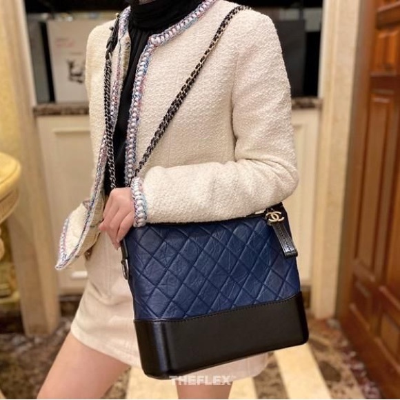 ✨ Chanel Gabrielle Bag - Immaculate Condition, Old Medium Size! ✨ - Picture 13 of 16